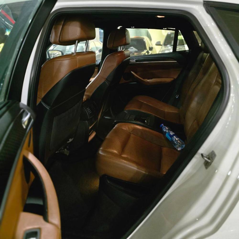 بی ام و X6 مدل 2011