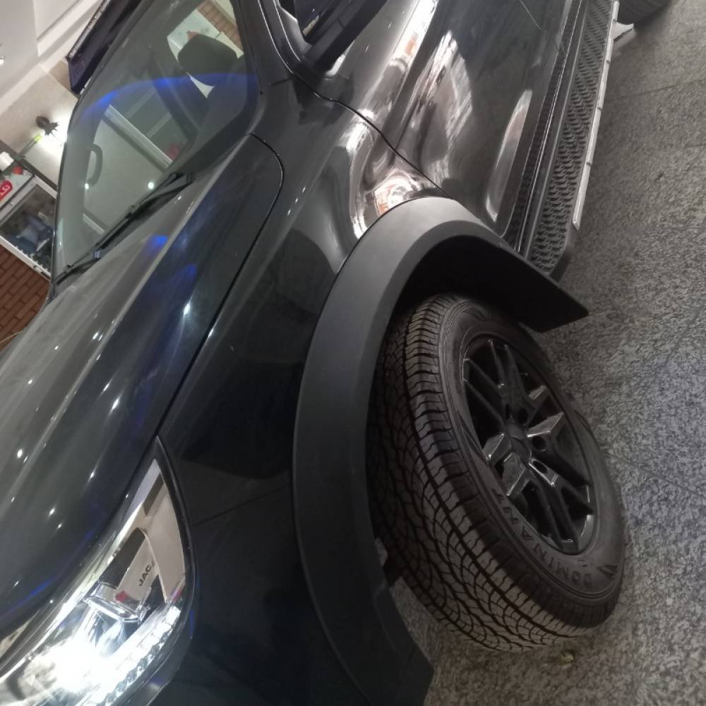 کی ام سی مدل T8 سال 1402  کارکرده