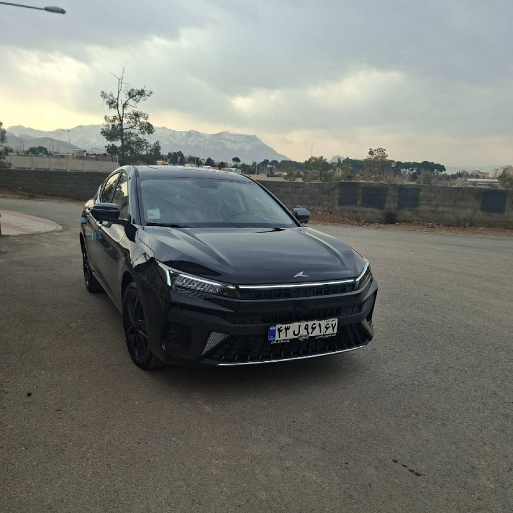 کی ام سی مدل J7 سال 1404  صفر