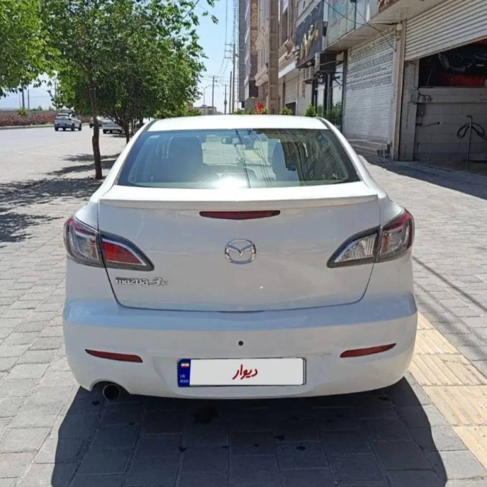 مزدا مدل 3 نیو صندوق دار 2.0 لیتر تیپ 3 سال 1389  کارکرده