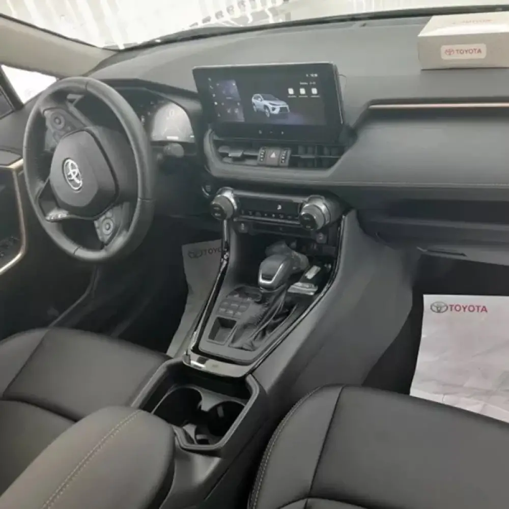 تویوتا مدل وایلندر 2.0 لیتر دو دیفرانسیل سال 2025  صفر