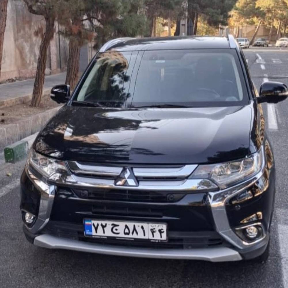 میتسوبیشی مدل اوتلندر دو دیفرانسیل تیپ 5 سال 2017  کارکرده