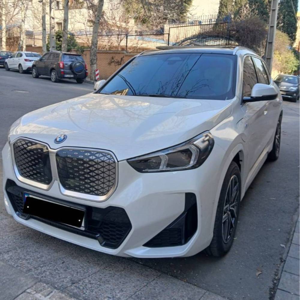 بی ام و مدل ix1 eDrive 25L سال 2025  کارکرده