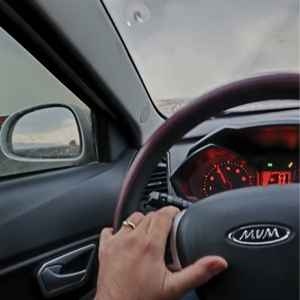 ام وی ام مدل 315هاچ بک اسپرت اکسلنت سال 1397  کارکرده