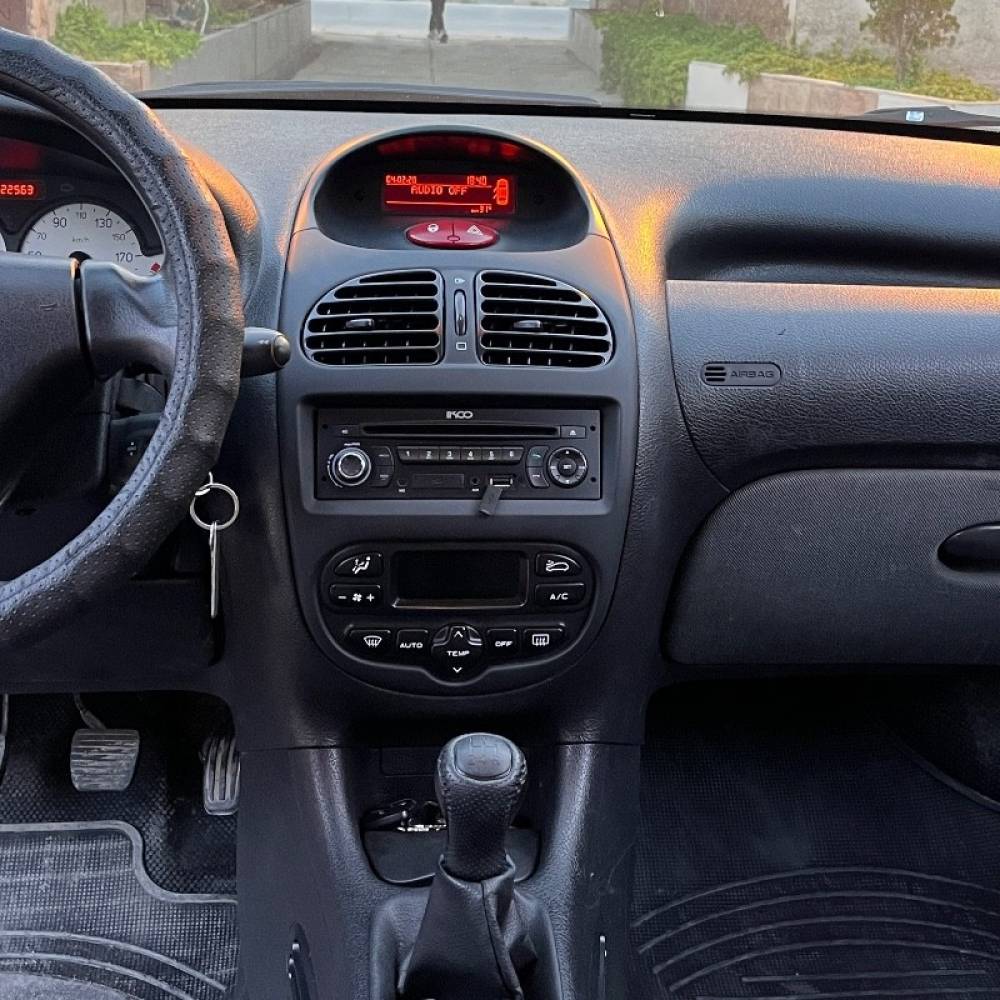 پژو مدل 206 تیپ 5 سال 1395  کارکرده