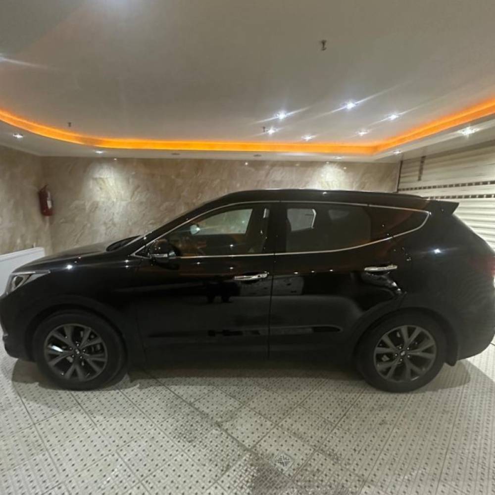 هیوندای مدل سانتافه سال 2017  کارکرده