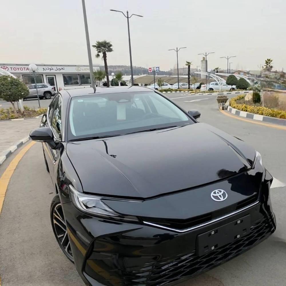تویوتا مدل کمری هیبرید 2.5 لیتر پریمیوم ادیشن سال 2025  صفر
