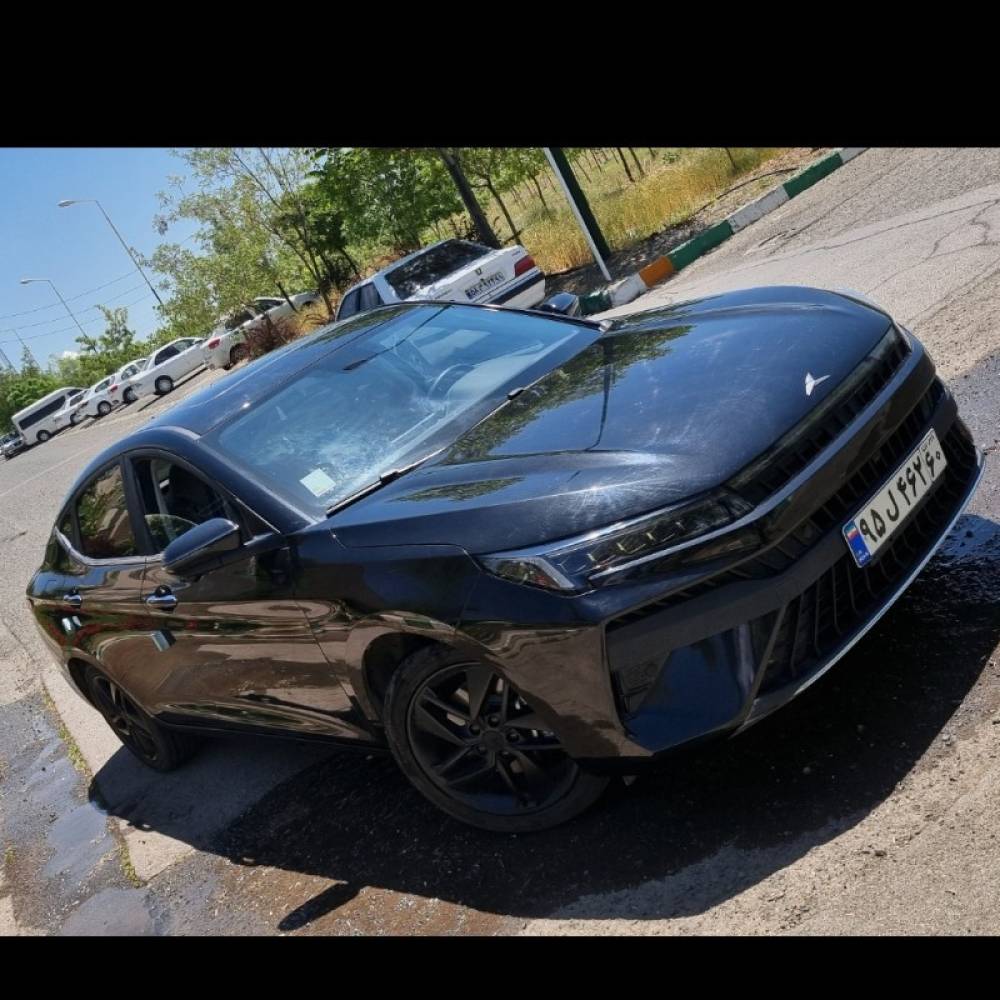 کی ام سی مدل J7 سال 1404  کارکرده