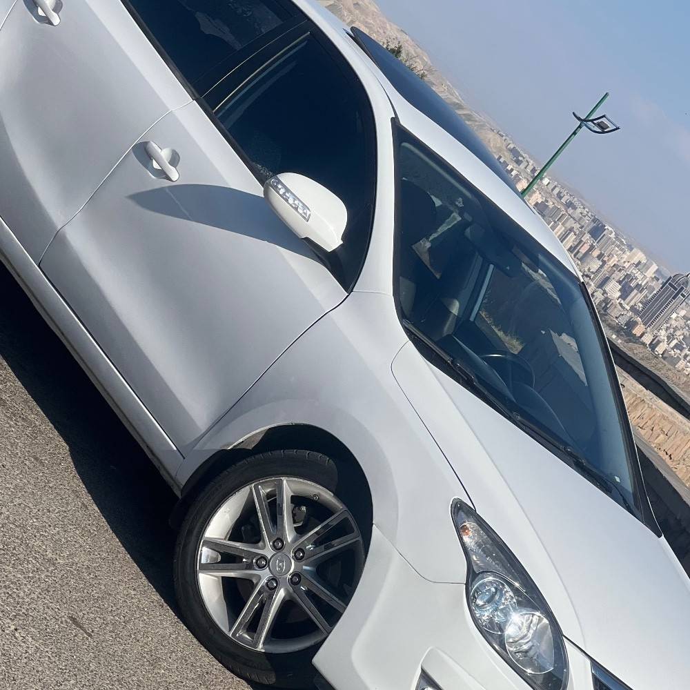 هیوندای (HYUNDAI) هیوندای i30 سال 2012