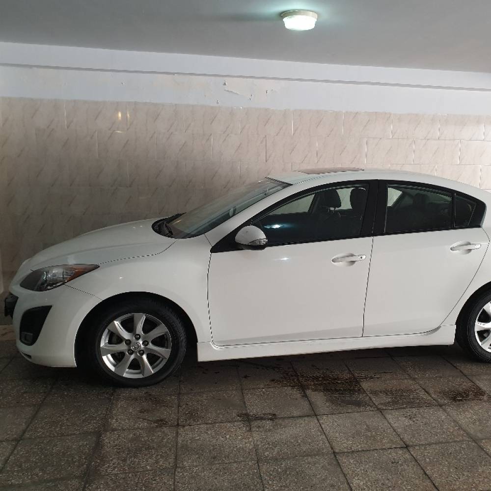 مزدا مدل 3 نیو صندوق دار سال 1391  کارکرده