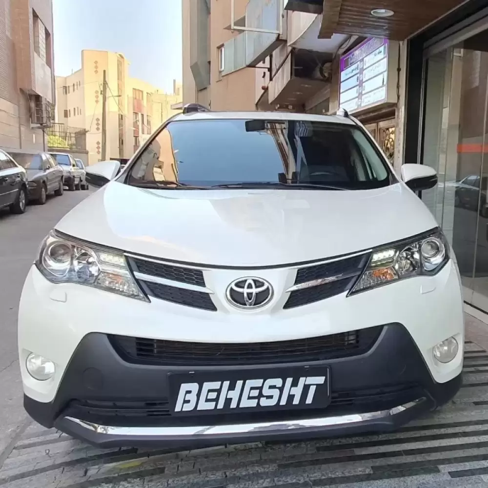 تویوتا مدل راوفور سال 2014  کارکرده