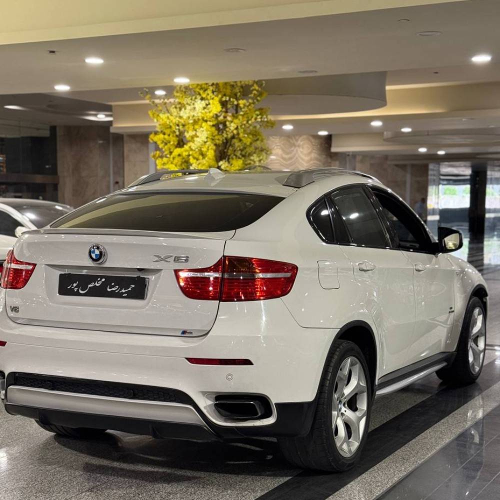 بی ام‌ و x6 مدل ۲۰۱۲