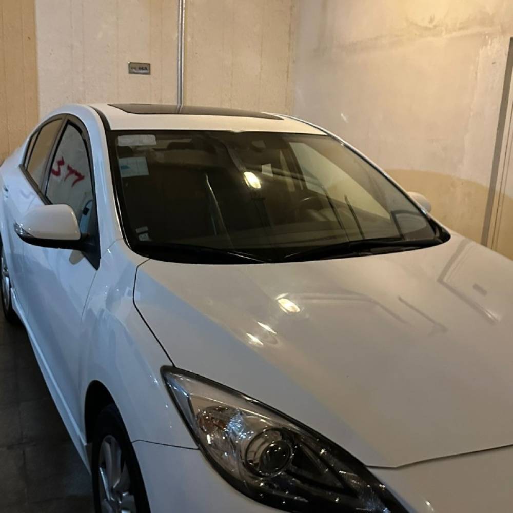 مزدا مدل 3 نیو صندوق دار سال 1397  کارکرده