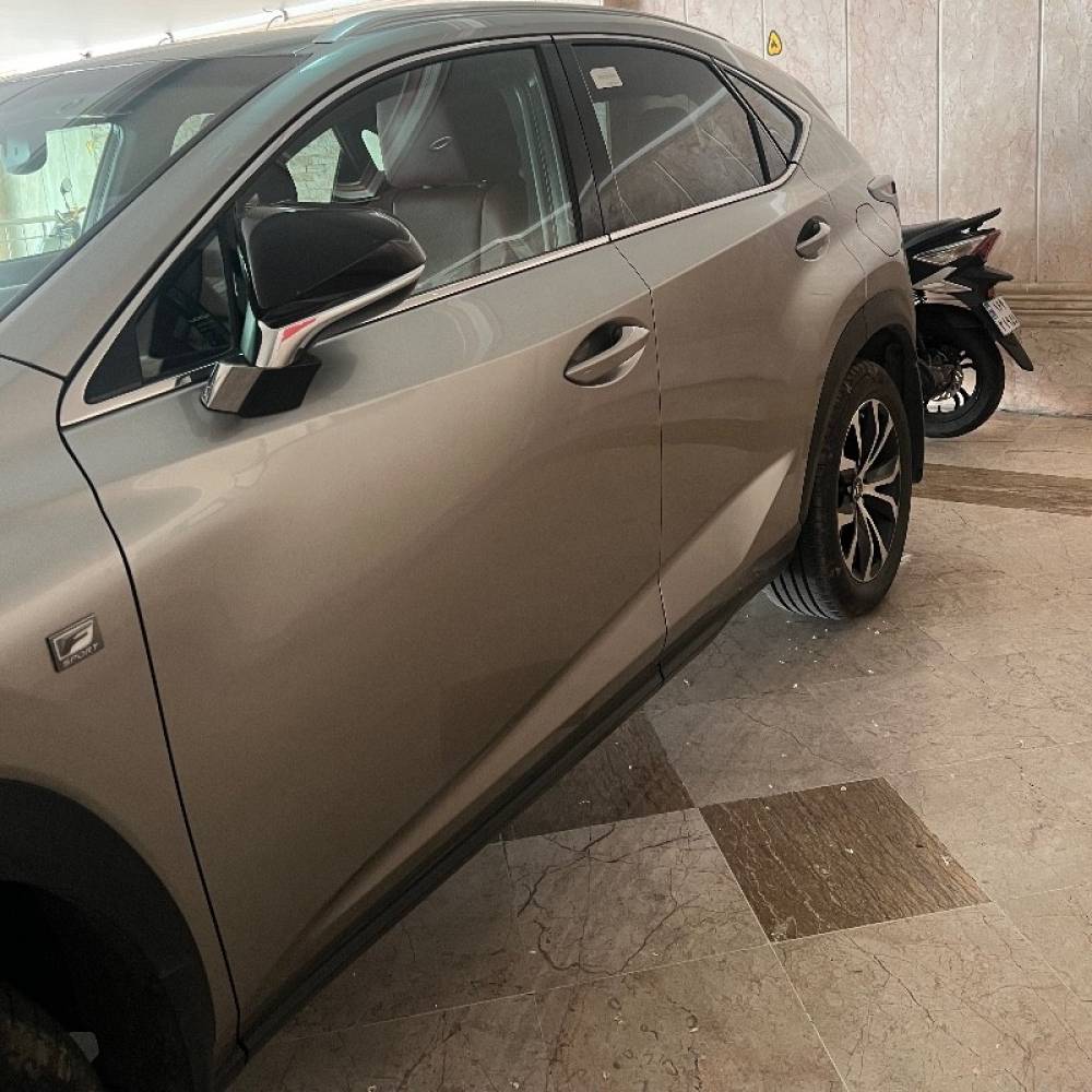 لکسوس مدل NX200  کارکرده