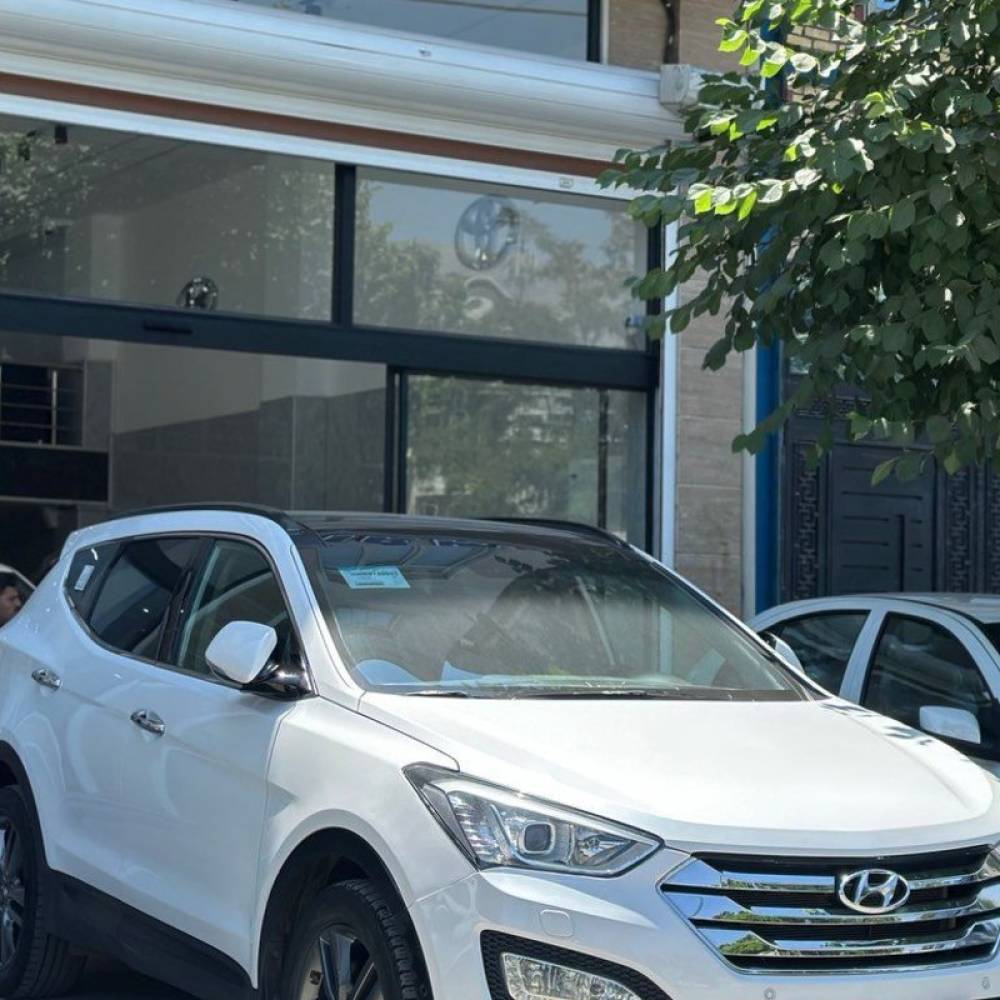 هیوندای مدل سانتافه 4 سیلندر دو دیفرانسیل سال 2015  کارکرده