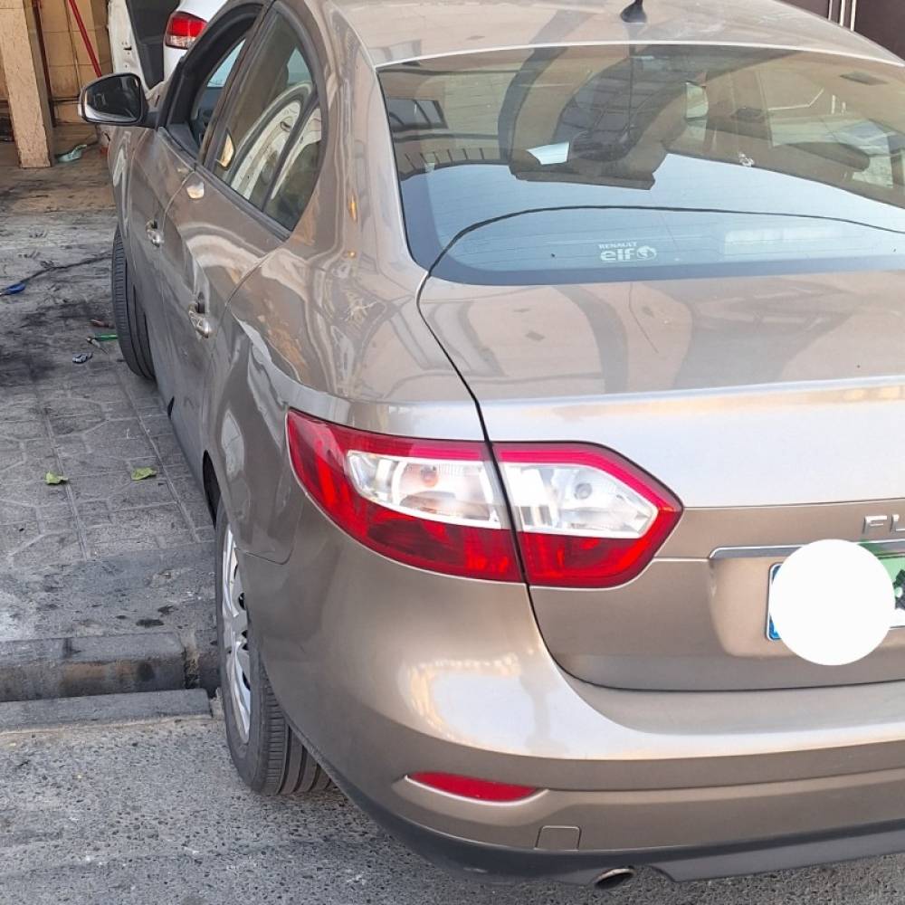 رنو مدل فلوئنس دنده ای سال 2017  کارکرده