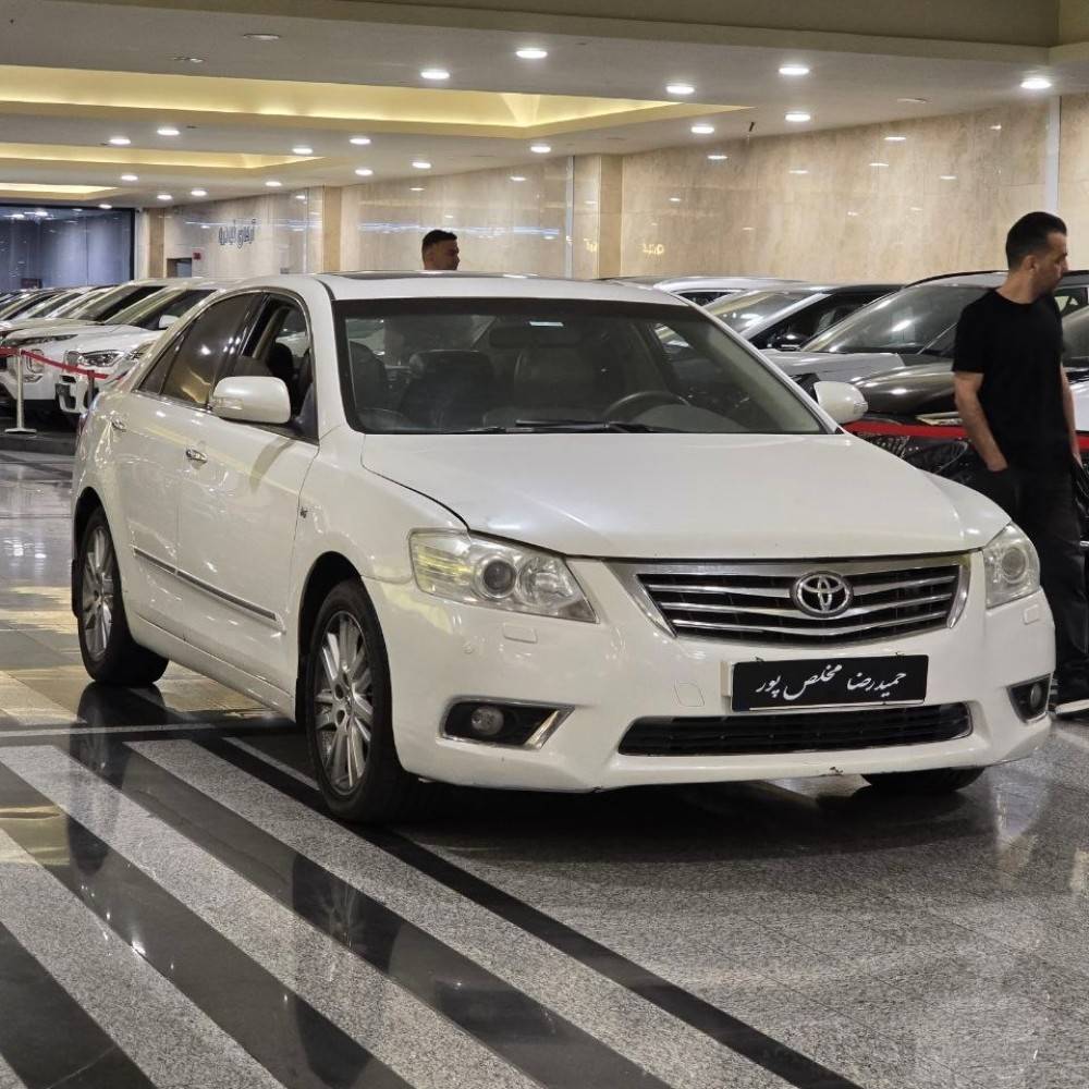 تویوتا آریون مدل 2010