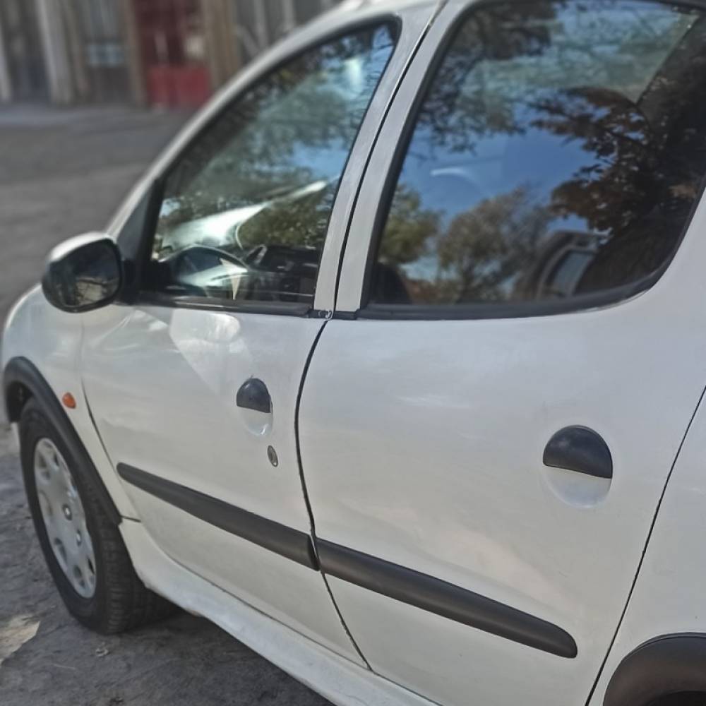 پژو مدل 206 تیپ 2 سال 1383  کارکرده