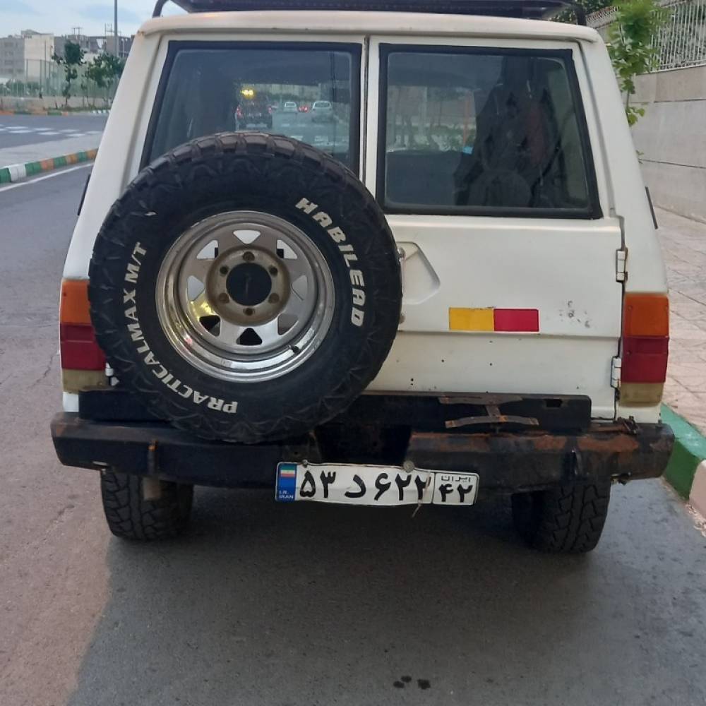 نیسان مدل پاترول چهار در 6 سیلندر سال 1372  کارکرده