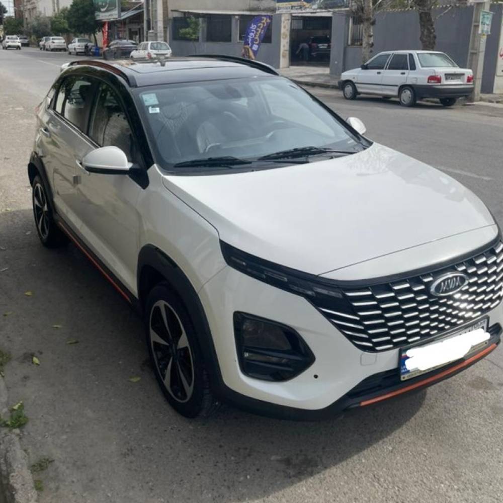 ام وی ام مدل X33 کراس اتوماتیک سال 1402  کارکرده