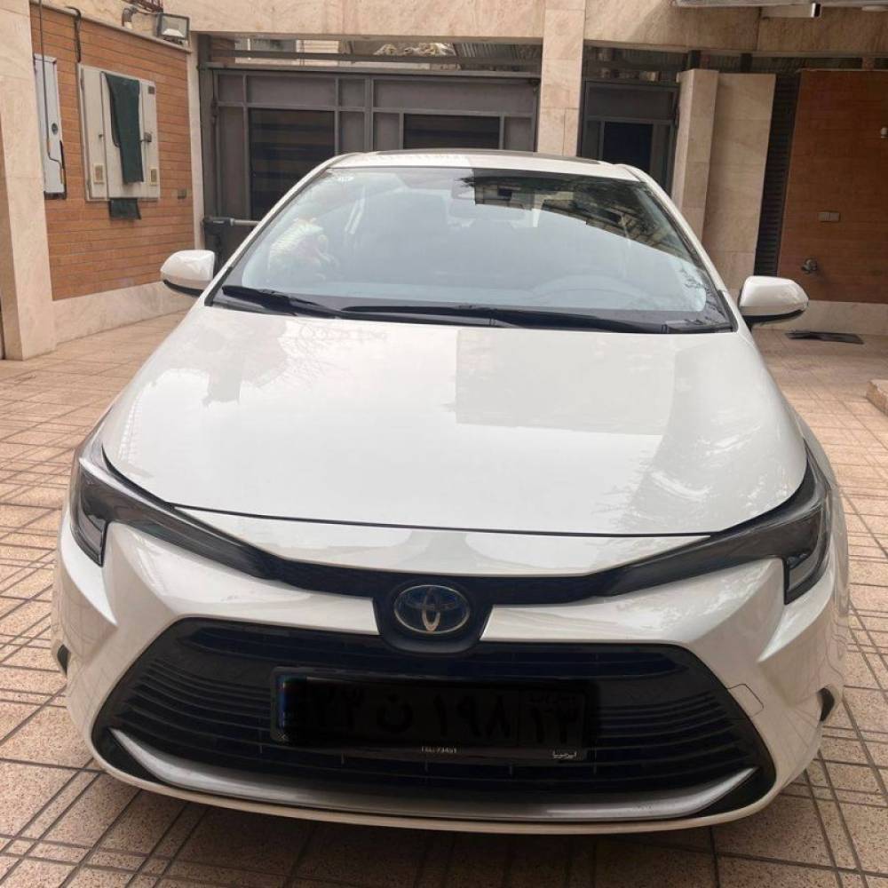 تویوتا مدل لوین هیبرید 1.8 لیتر ساده سال 2023  کارکرده