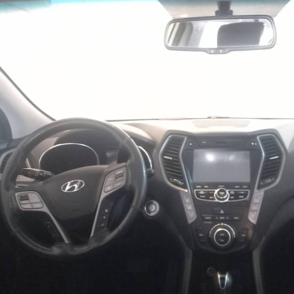 هیوندای مدل سانتافه 4 سیلندر دو دیفرانسیل سال 2015  کارکرده