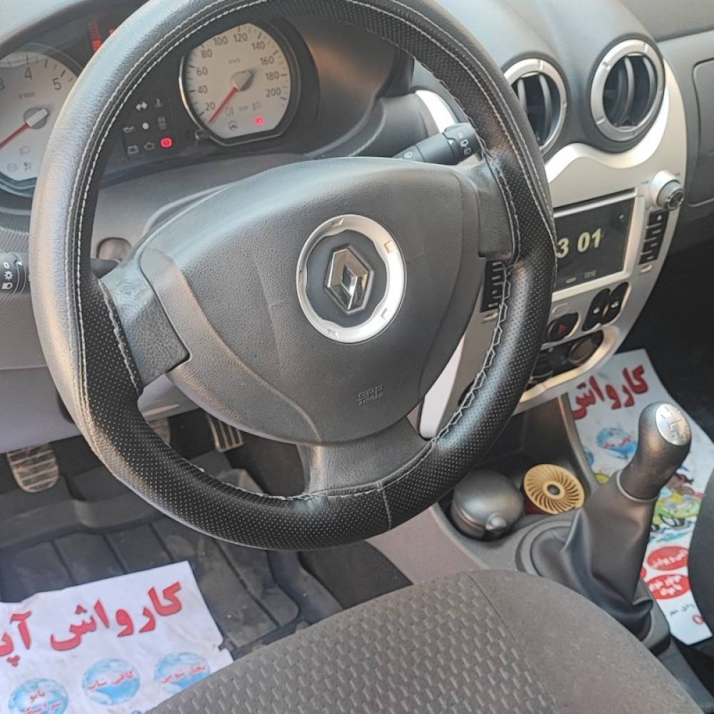 رنو مدل ساندرو دنده ای سال 1396  کارکرده