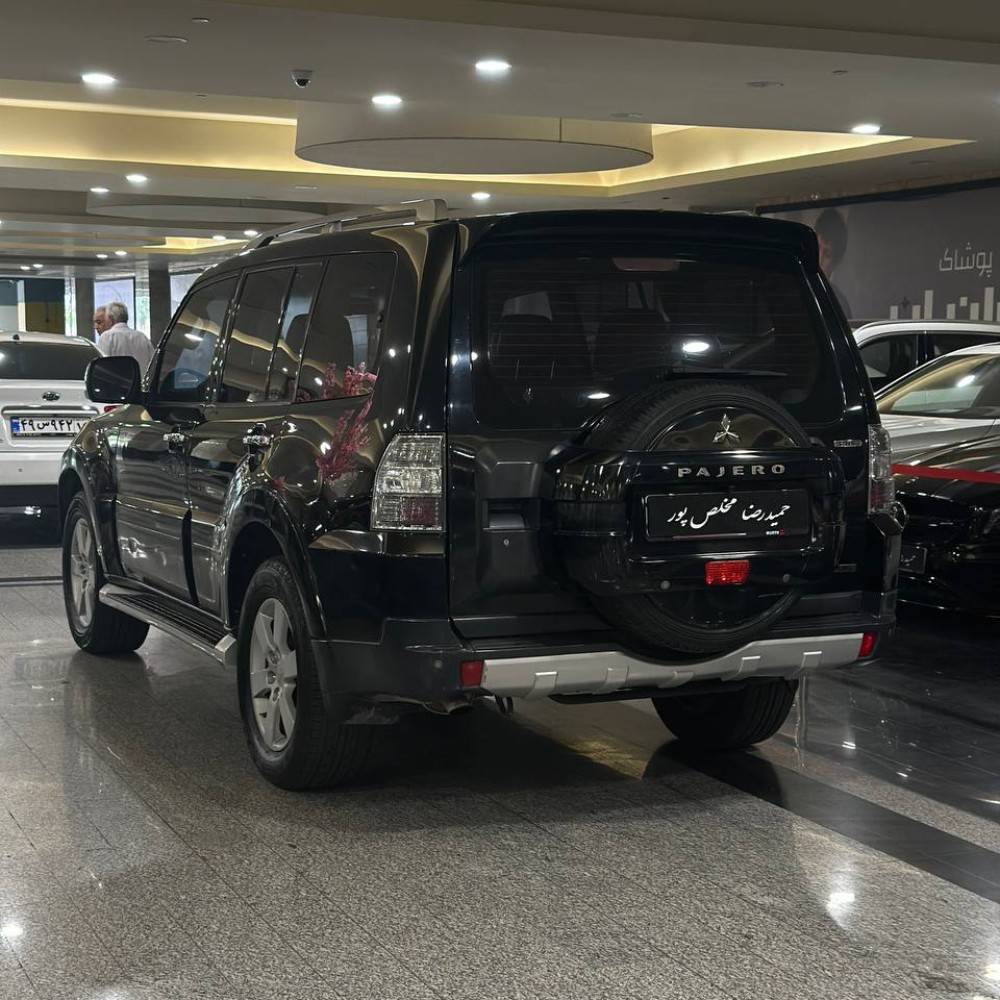 میتسوبیشی پاجیرو ۲۰۰۷