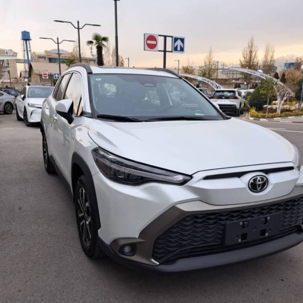 تویوتا مدل فرانت لندر هیبرید 2.0 لیتر سال 2024  صفر
