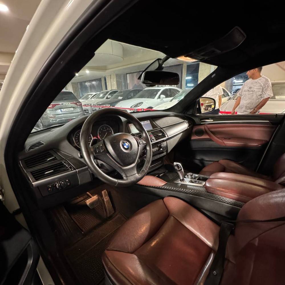 بی ام‌ و x6 مدل ۲۰۱۲