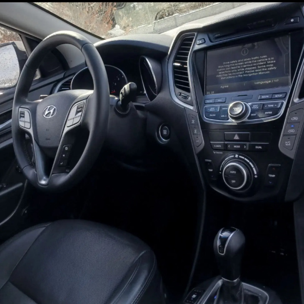 هیوندای مدل سانتافه 4 سیلندر دو دیفرانسیل سال 2015  کارکرده