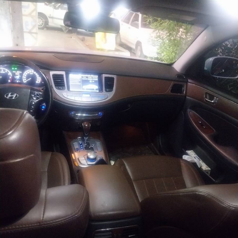 هیوندای مدل جنسیس سال 2011  کارکرده