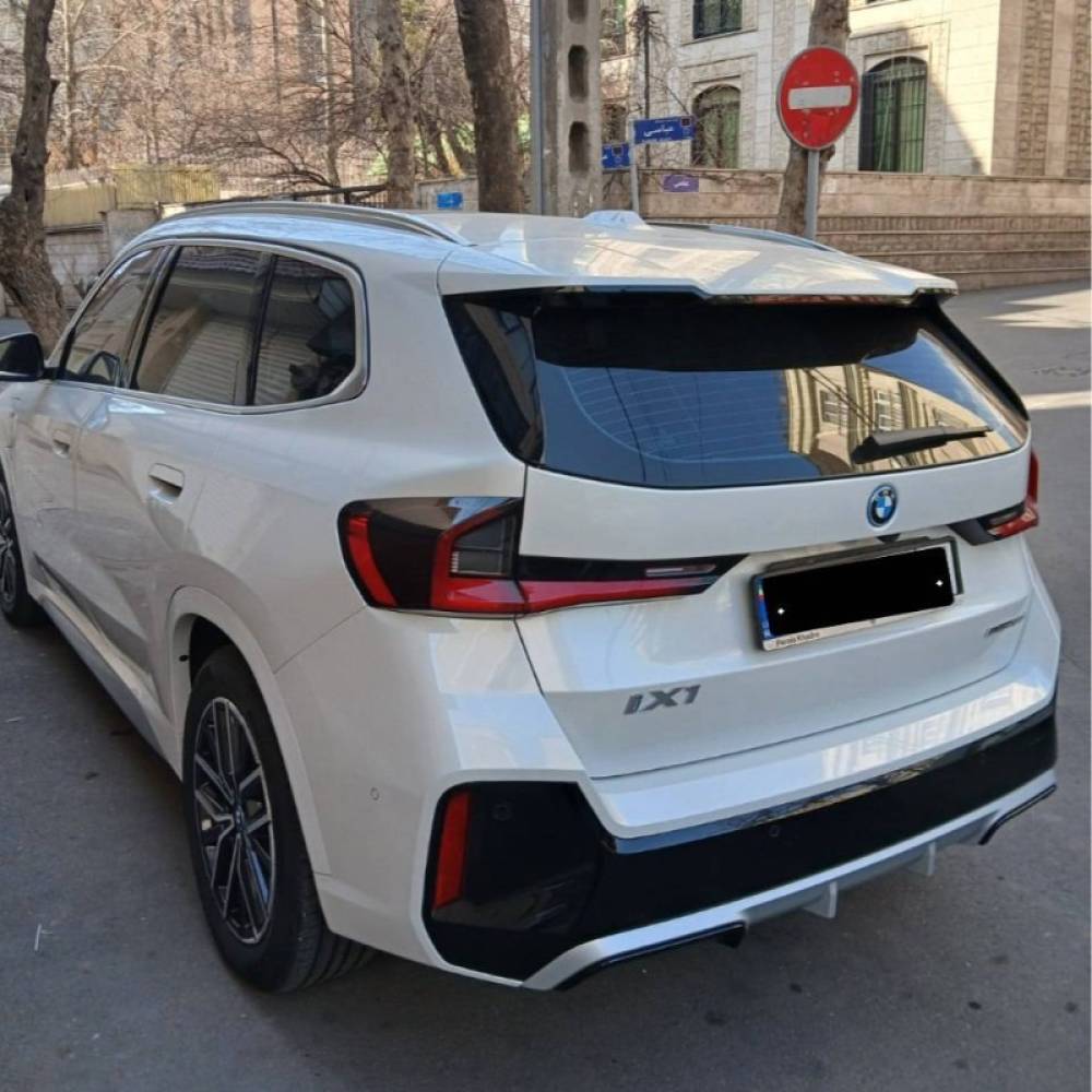 بی ام و مدل ix1 eDrive 25L سال 2025  کارکرده