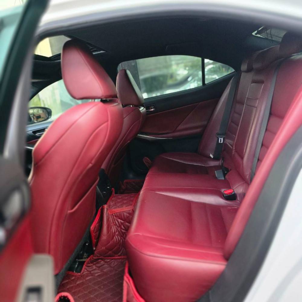 لکسوس is250 مدل ۲۰۱۵