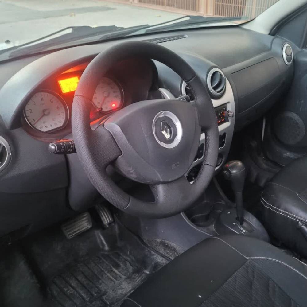 رنو مدل ساندرو سال 1396  کارکرده