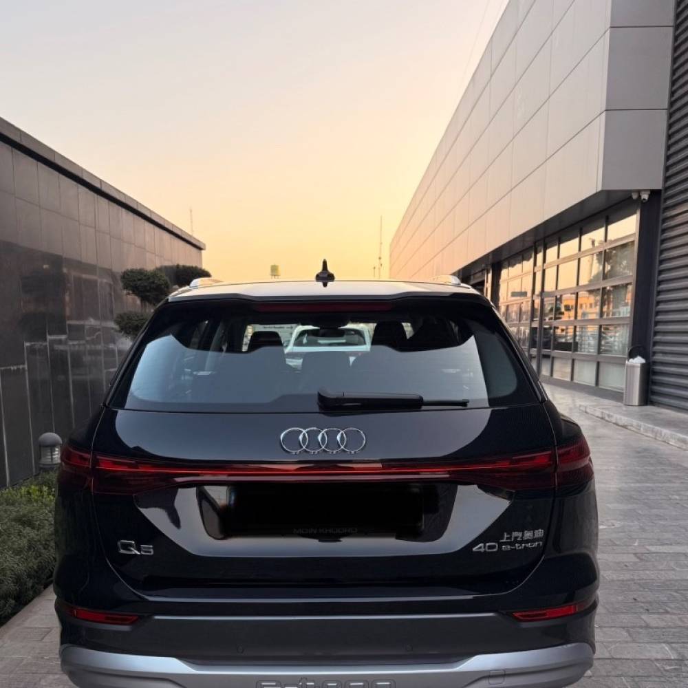 آئودی مدل Q5 e-tron 40 سال 2024  کارکرده