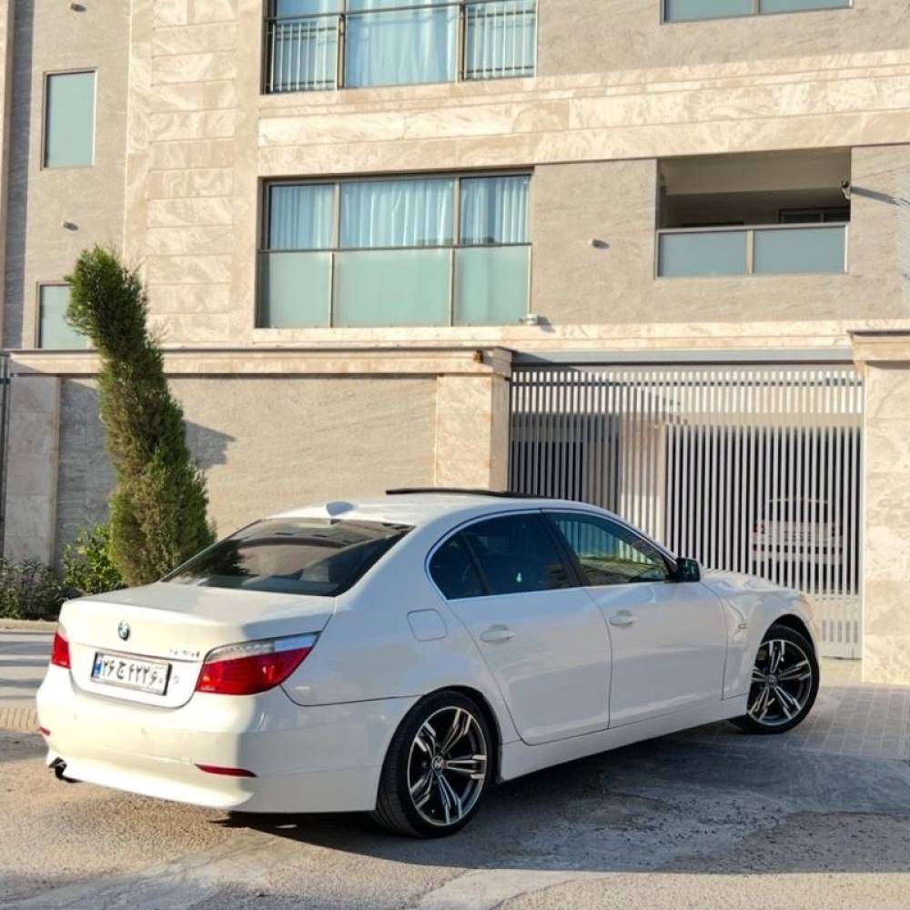 بی ام و مدل سری 5 سدان سال 2005  کارکرده