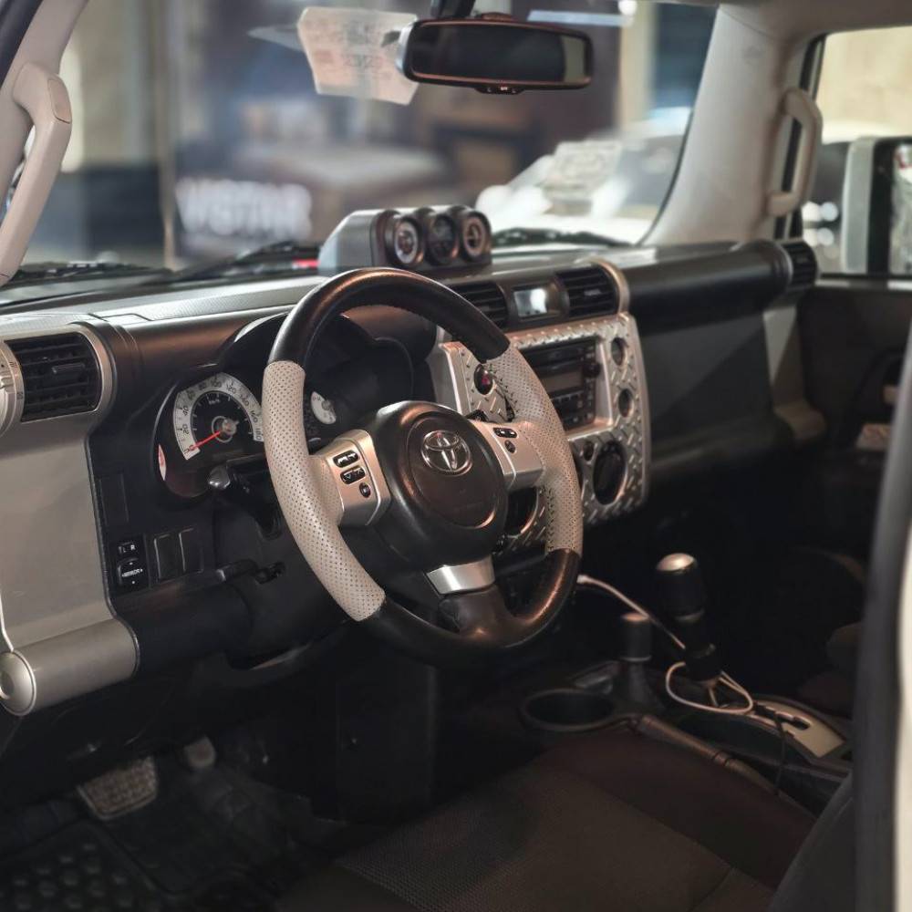 تویوتا fj مدل 2013