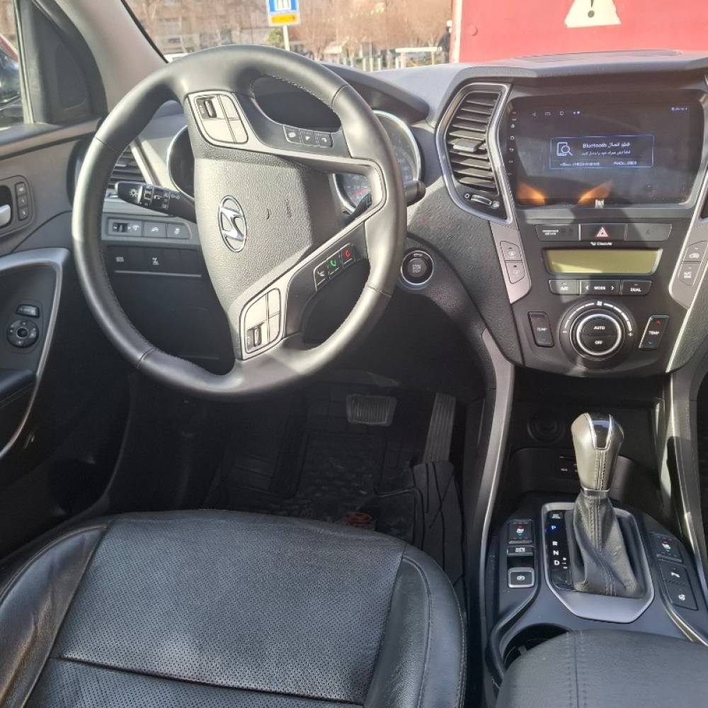 هیوندای مدل سانتافه 4 سیلندر دو دیفرانسیل سال 2016  کارکرده