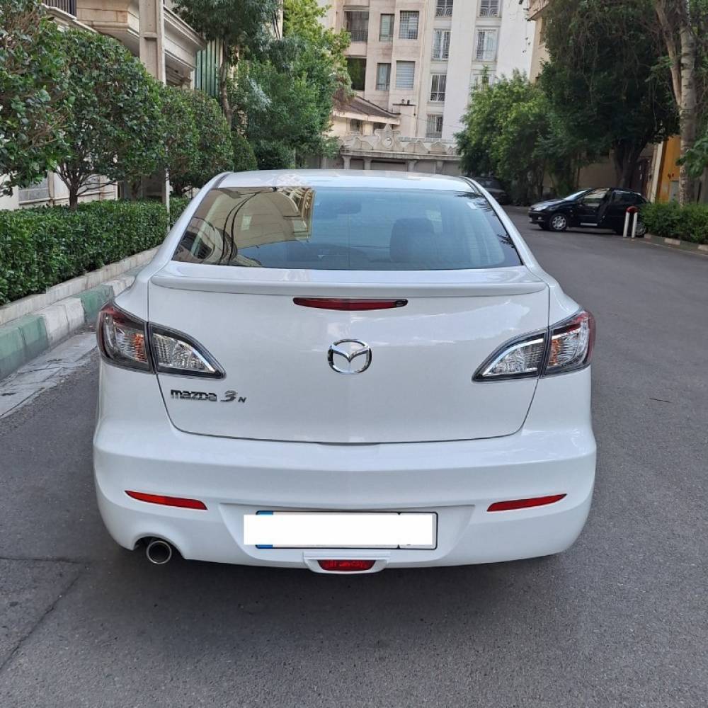 مزدا مدل 3 نیو صندوق دار 2.0 لیتر تیپ 4 سال 1396  کارکرده