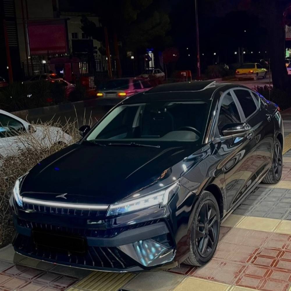 کی ام سی مدل J7 سال 1402  کارکرده