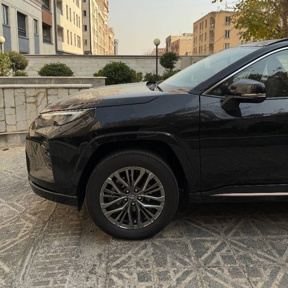 تویوتا مدل وایلندر 2.0 لیتر دو دیفرانسیل سال 2025  صفر