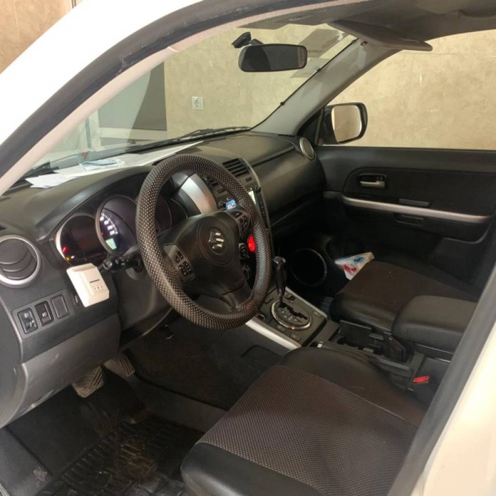 سوزوکی مدل ویتارا گرند سال 1389  کارکرده