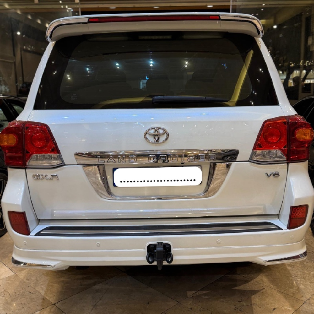 تویوتا مدل لندکروزر  کارکرده