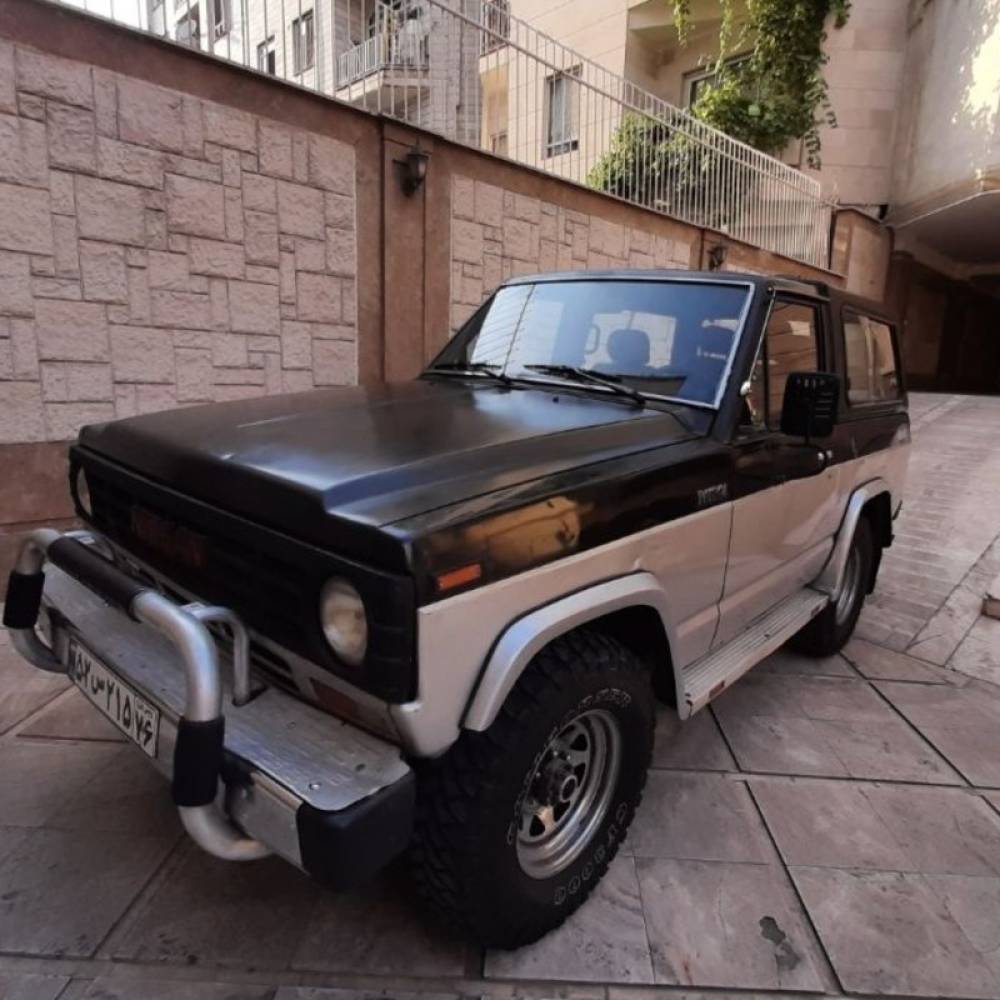 نیسان مدل پاترول دو در سال 1380  کارکرده