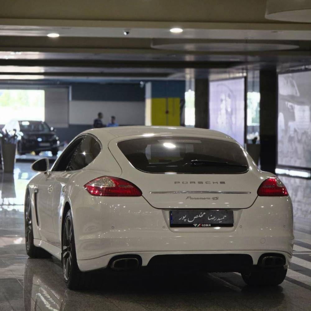 پورشه پانامرا مدل ۲۰۱۱