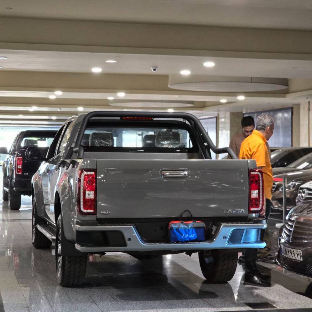 ایسوزو تاگا مدل 2022 رنگ طوسی