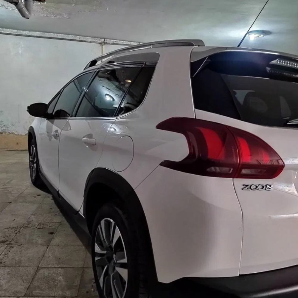 پژو مدل سال 2008  کارکرده