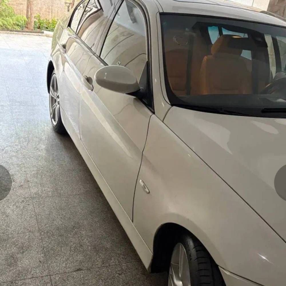 بی ام و مدل سری 3 سدان 320i سال 2008  کارکرده