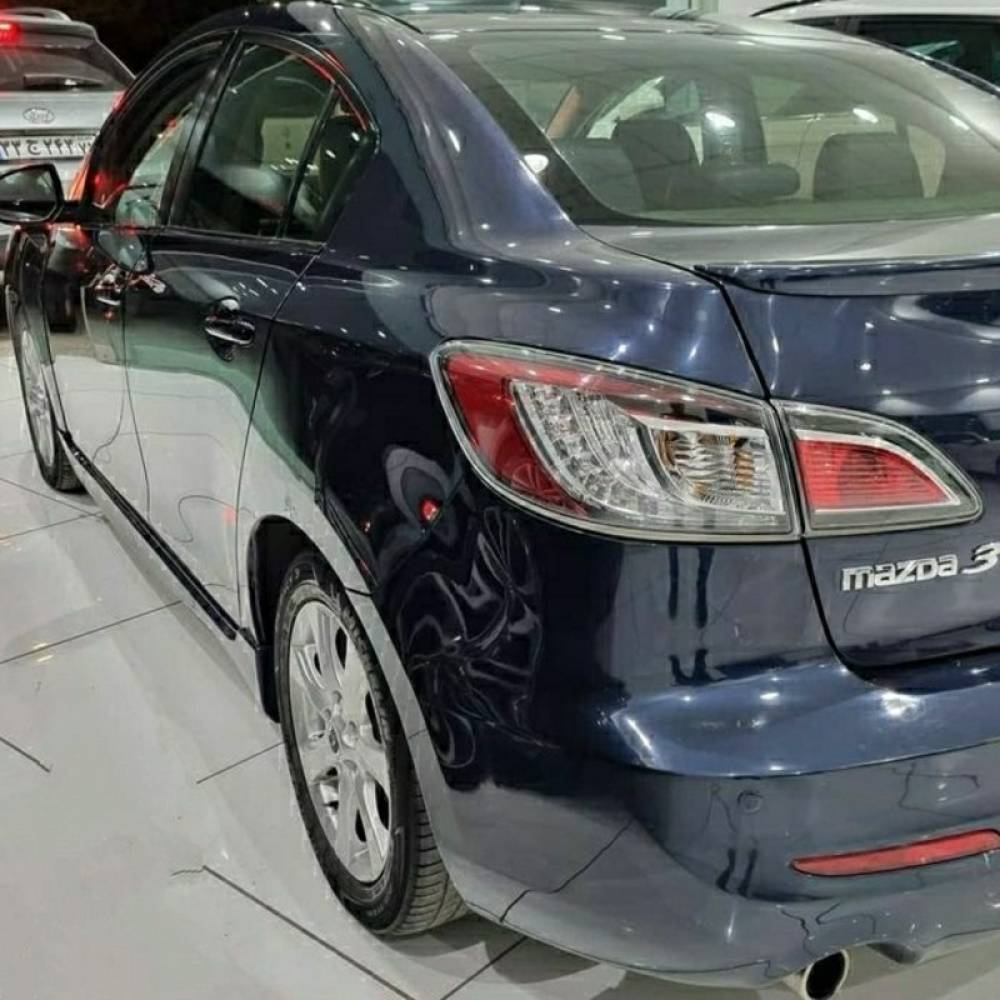 مزدا مدل 3 نیو صندوق دار 2.0 لیتر تیپ 3 سال 1390  کارکرده